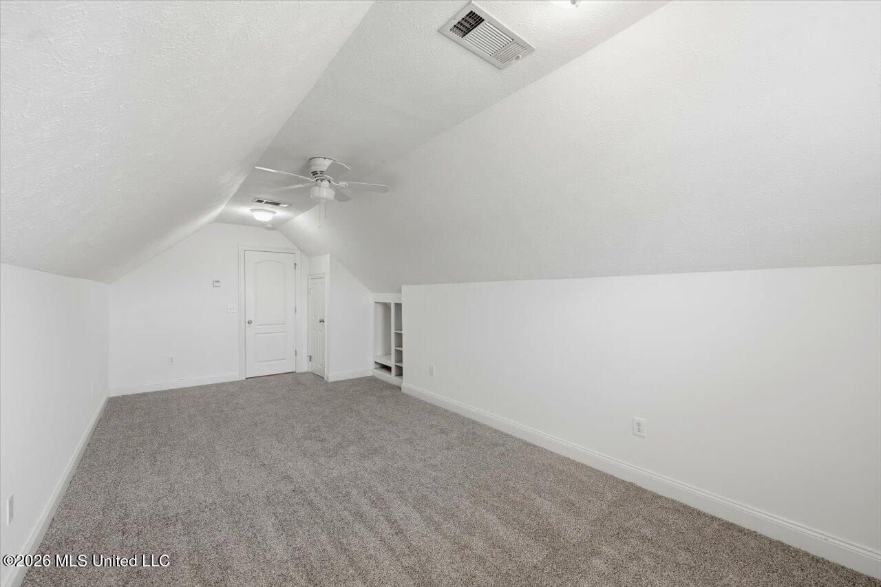 105 Oak Meadow Drive Property Photo 27