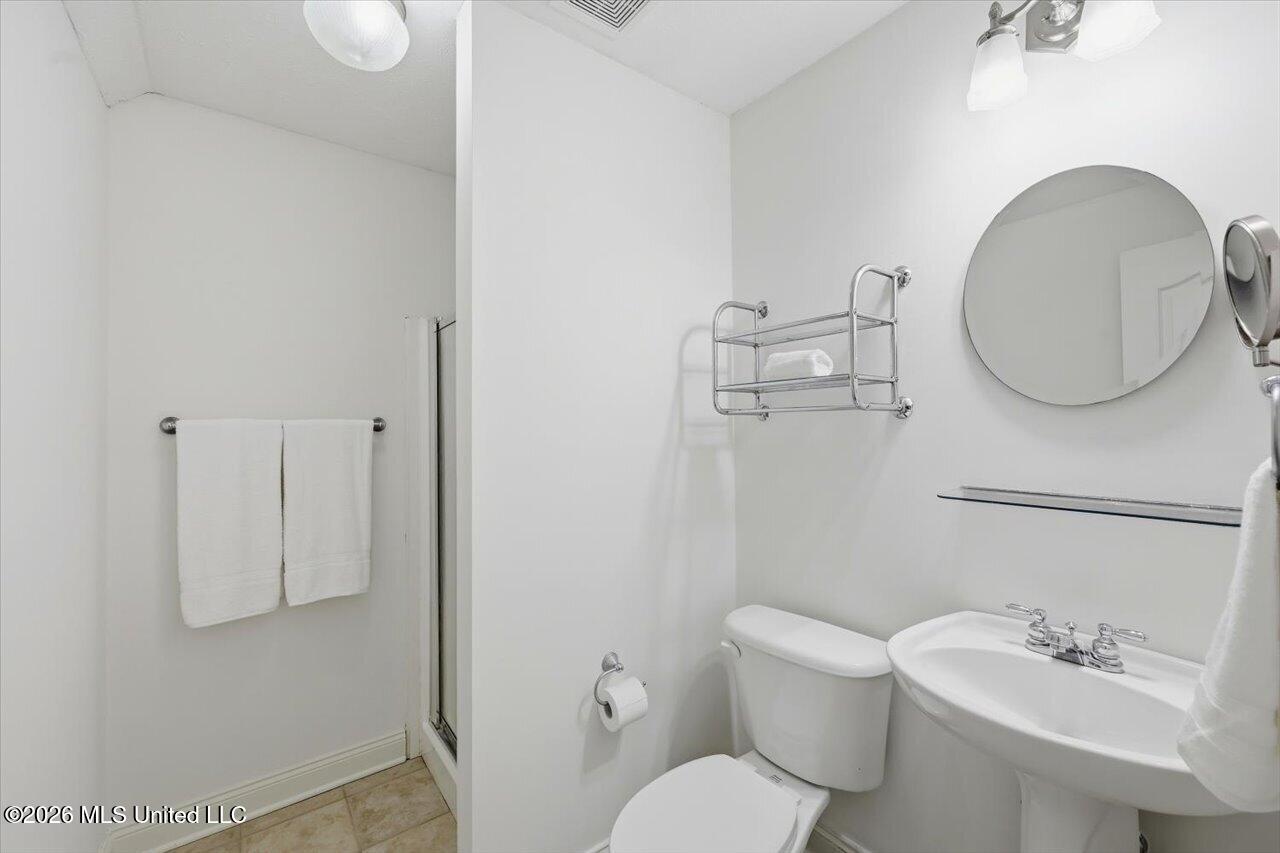 105 Oak Meadow Drive Property Photo 28