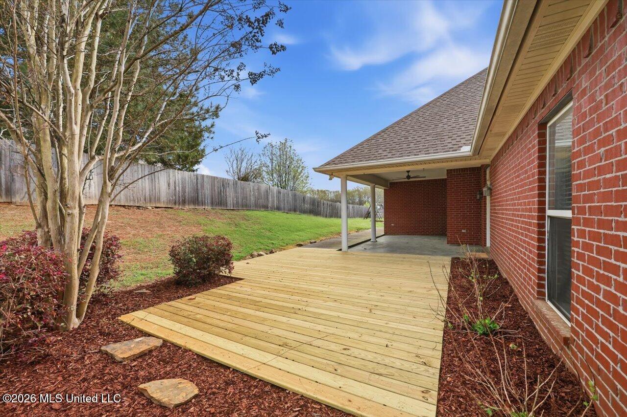 105 Oak Meadow Drive Property Photo 31