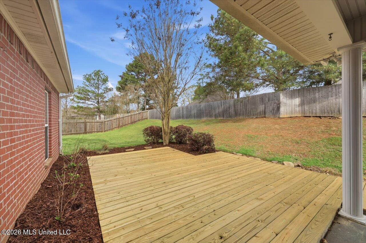 105 Oak Meadow Drive Property Photo 32