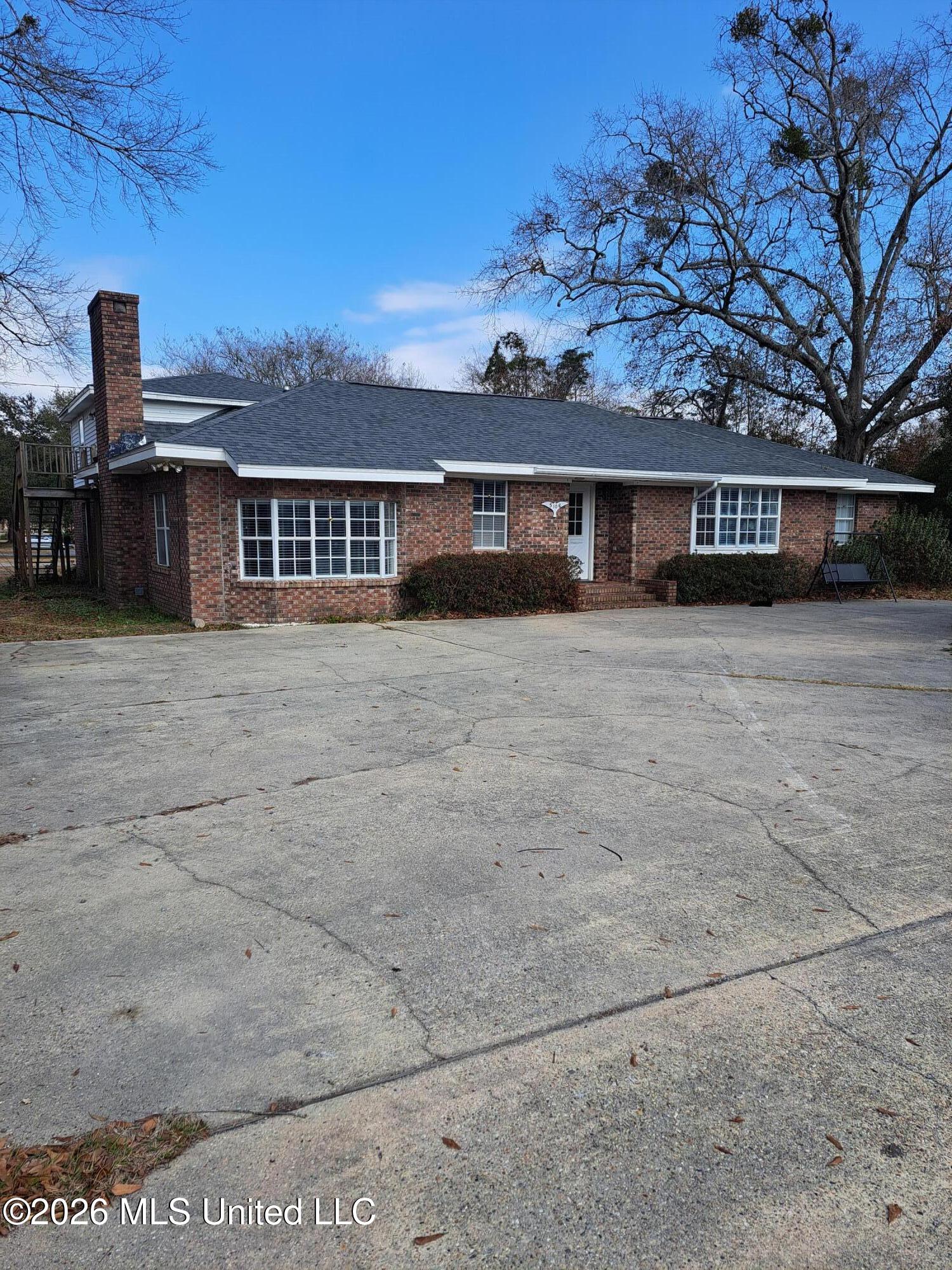 5106 Lawson Avenue Property Photo 1