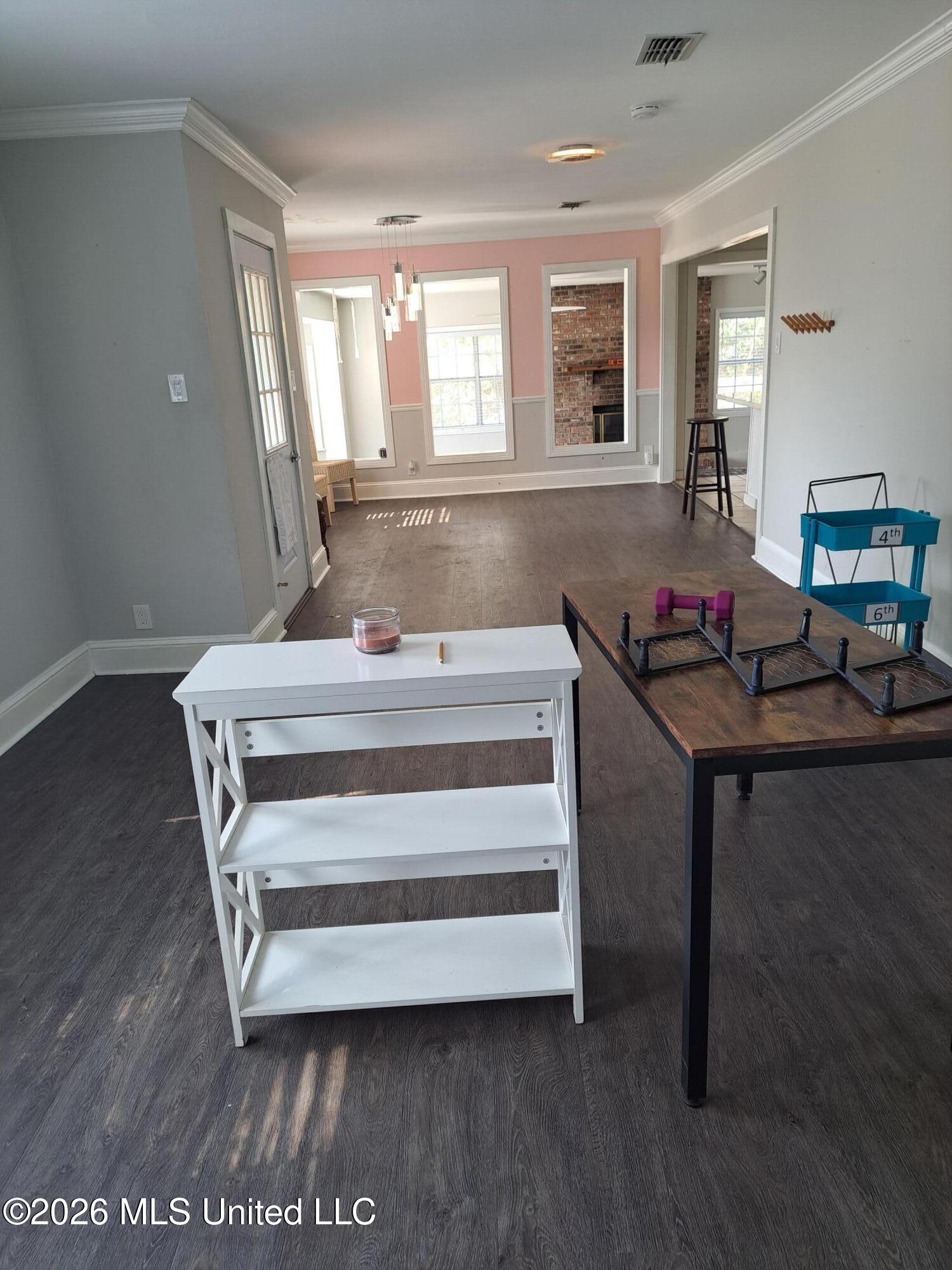 5106 Lawson Avenue Property Photo 6