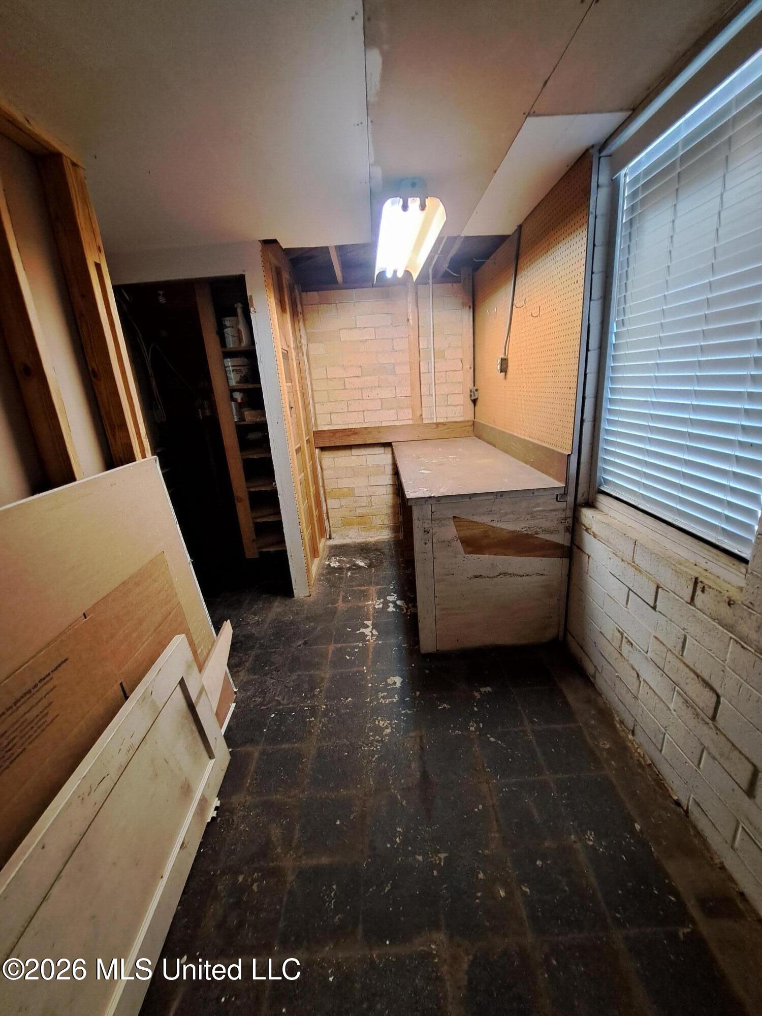 5106 Lawson Avenue Property Photo 18