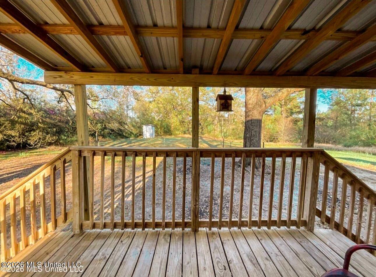 15526 Omas Road Property Photo 4