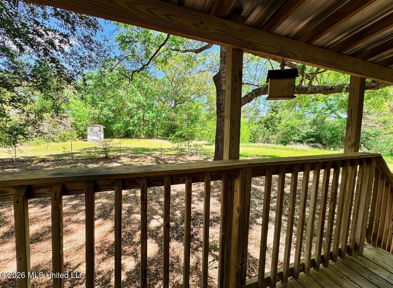 15526 Omas Road Property Photo 5