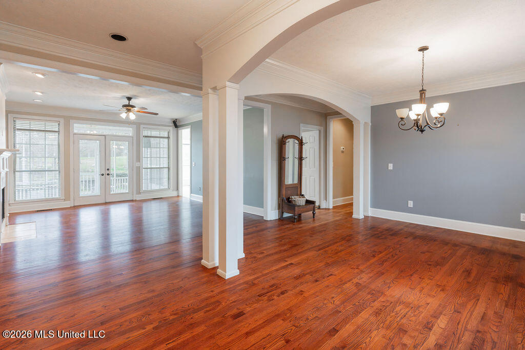 102 Hickory Hills Drive Property Photo 9