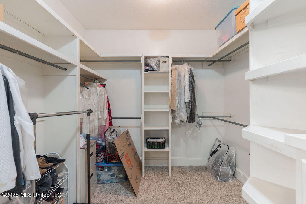 102 Hickory Hills Drive Property Photo 37