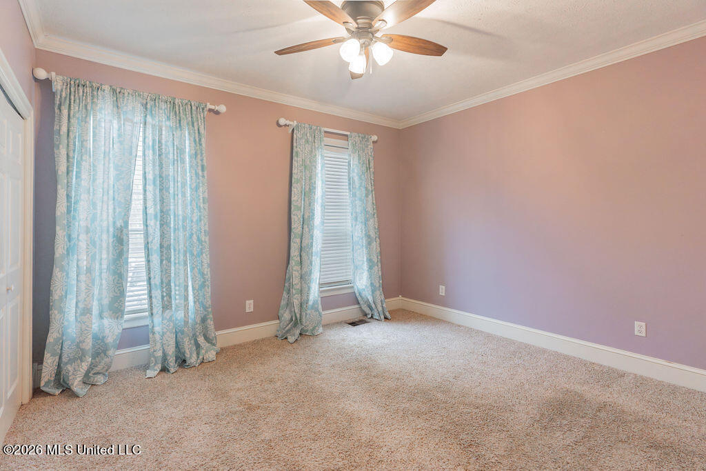 102 Hickory Hills Drive Property Photo 38