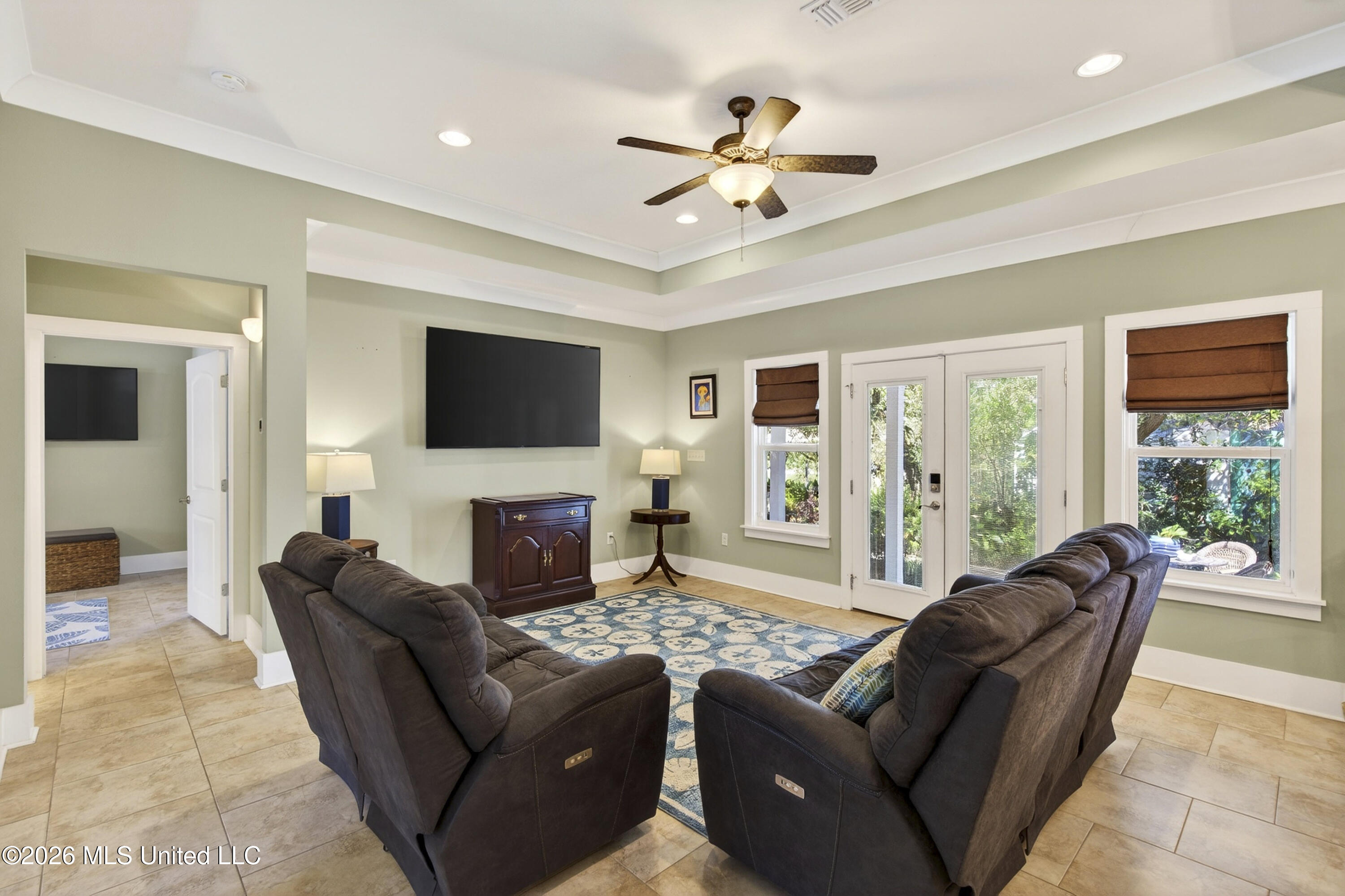 109 E Azalea Drive Property Photo 8