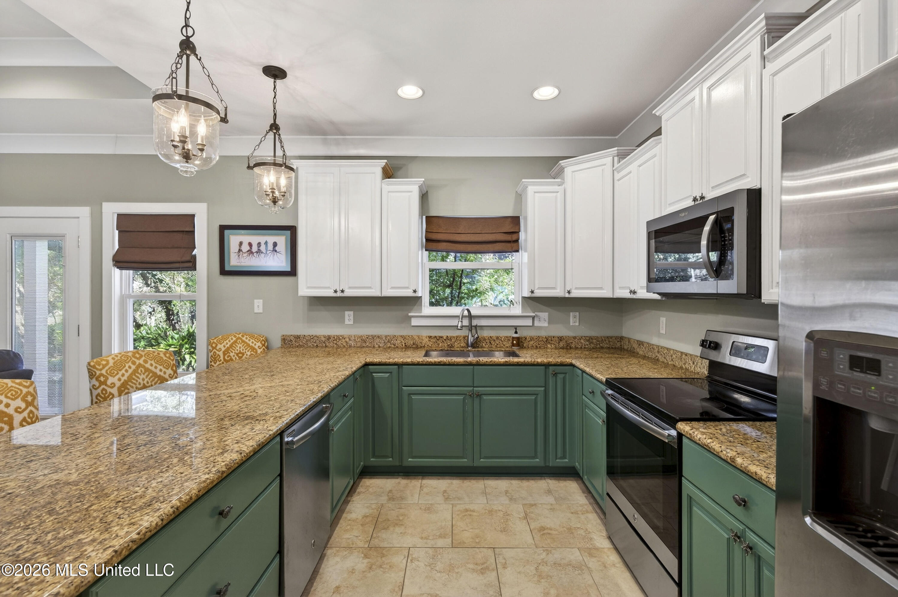 109 E Azalea Drive Property Photo 11