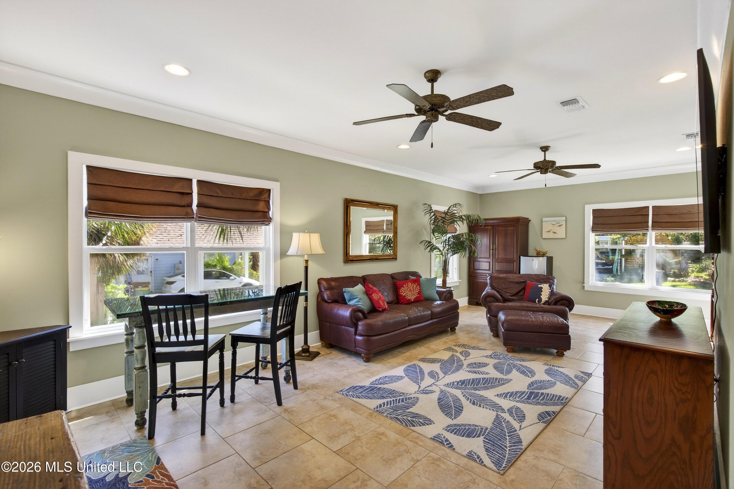 109 E Azalea Drive Property Photo 13