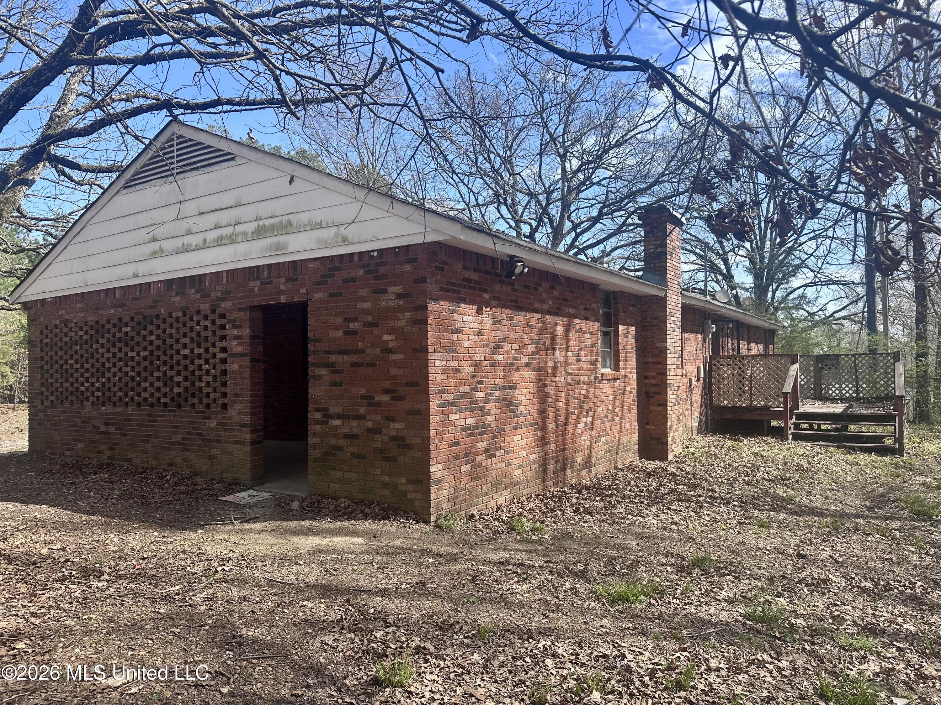 10591 Woolsey Road Property Photo 4