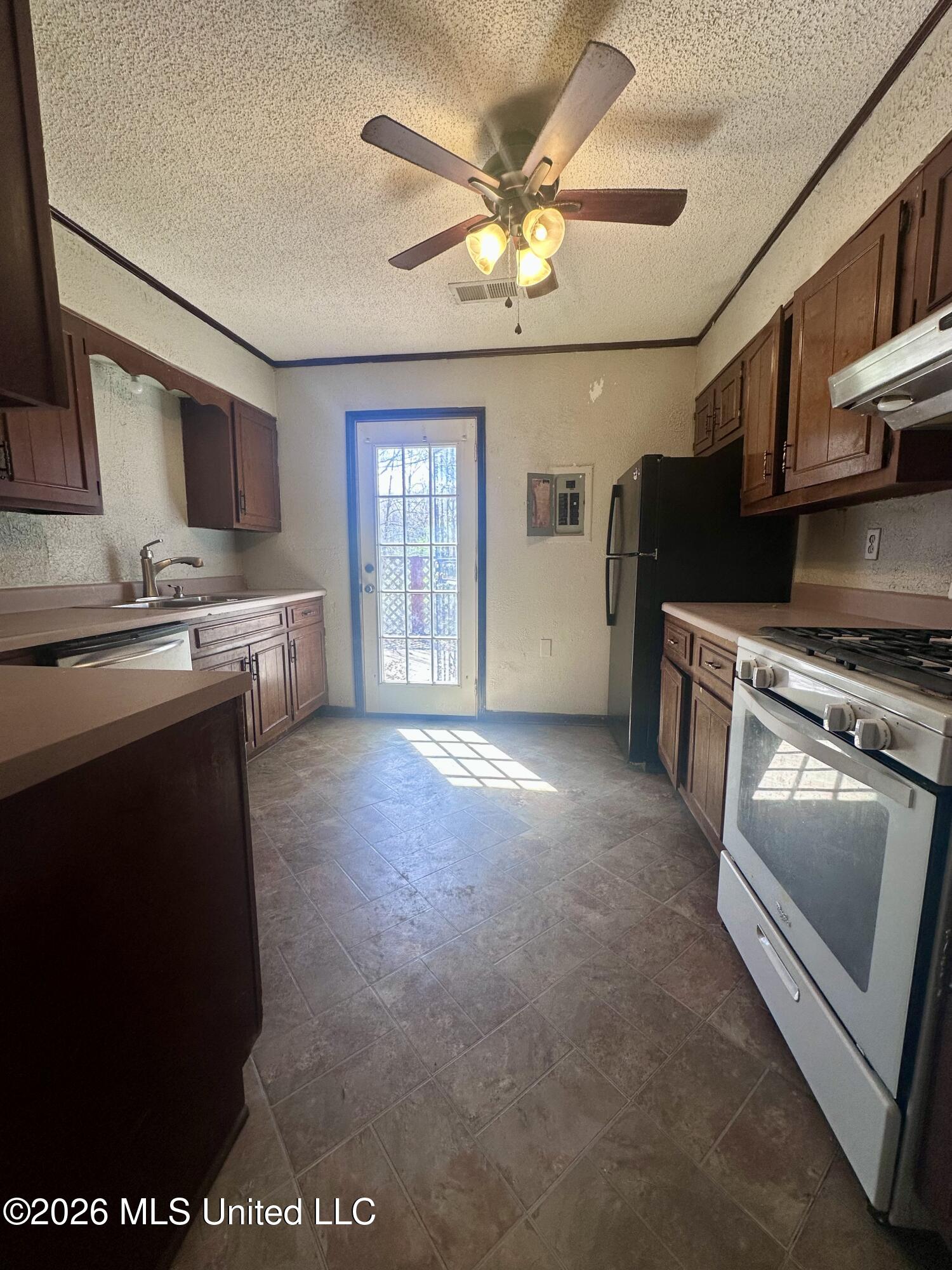 10591 Woolsey Road Property Photo 13