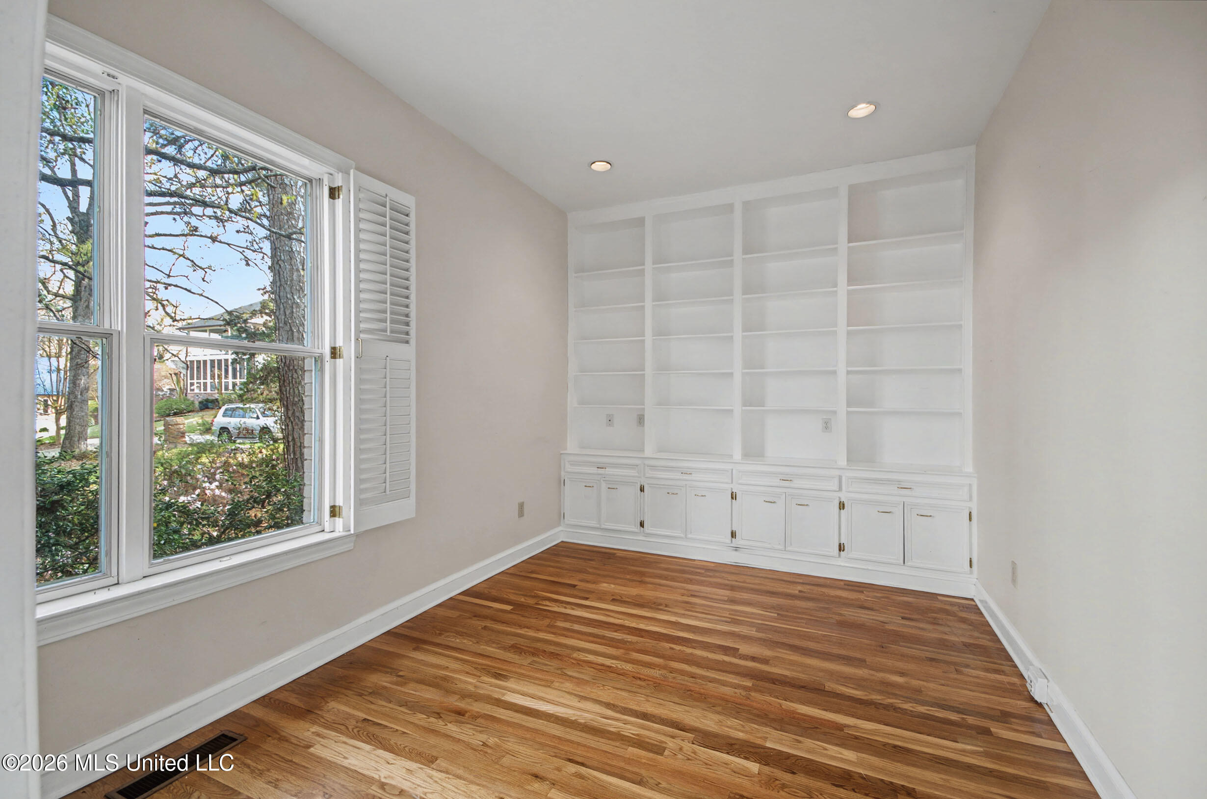 104 Grey Brant Court Property Photo 31