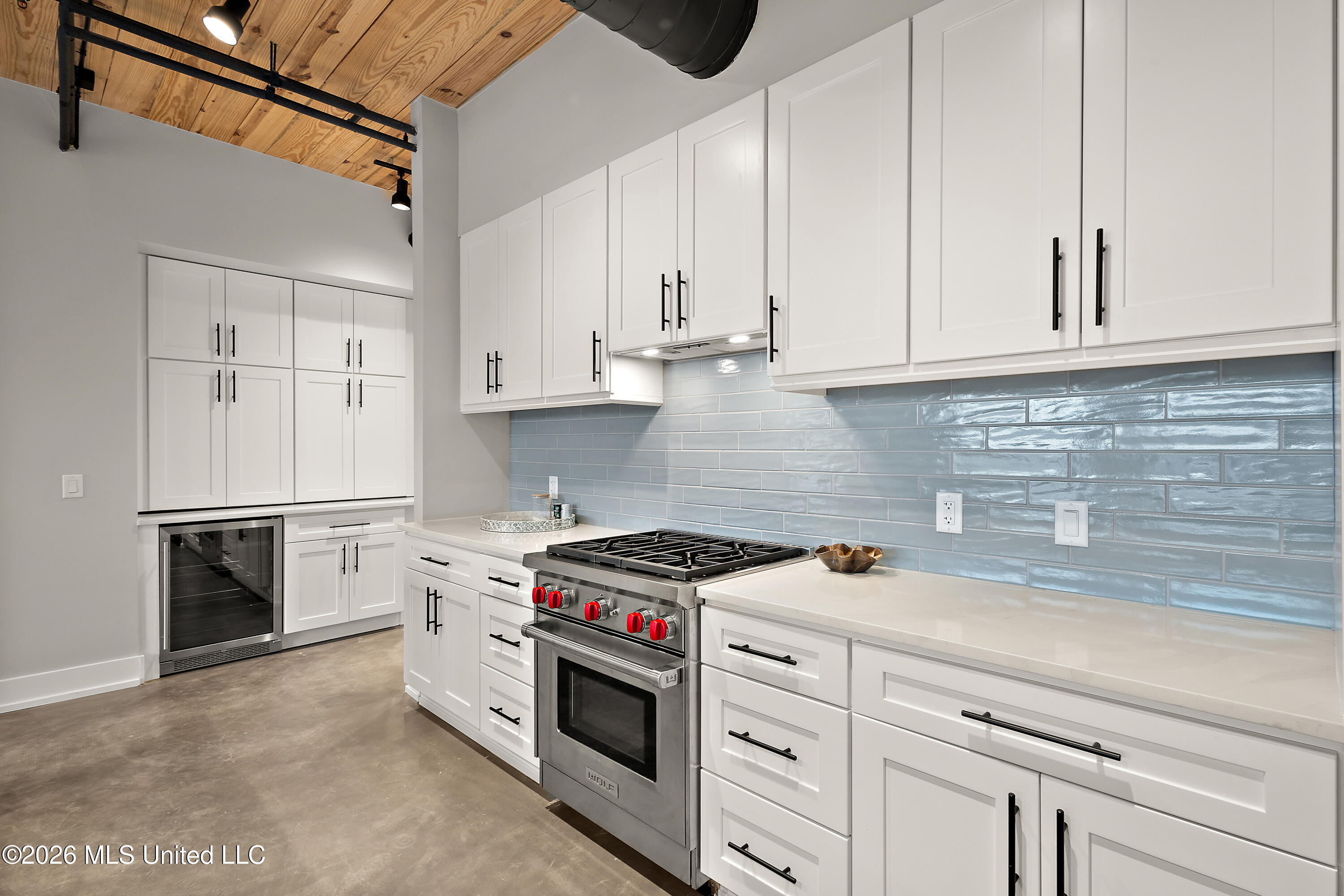 145 Republic Street Property Photo 4