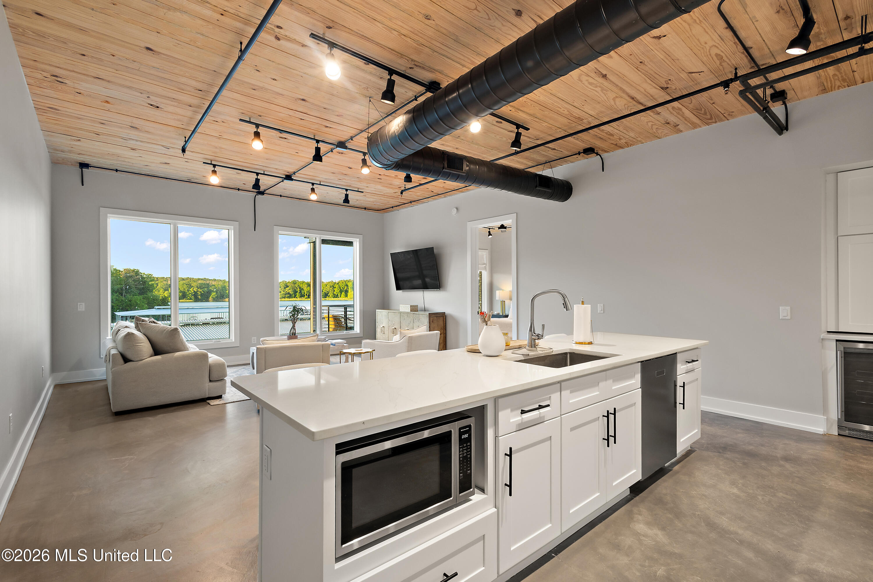 145 Republic Street Property Photo 7