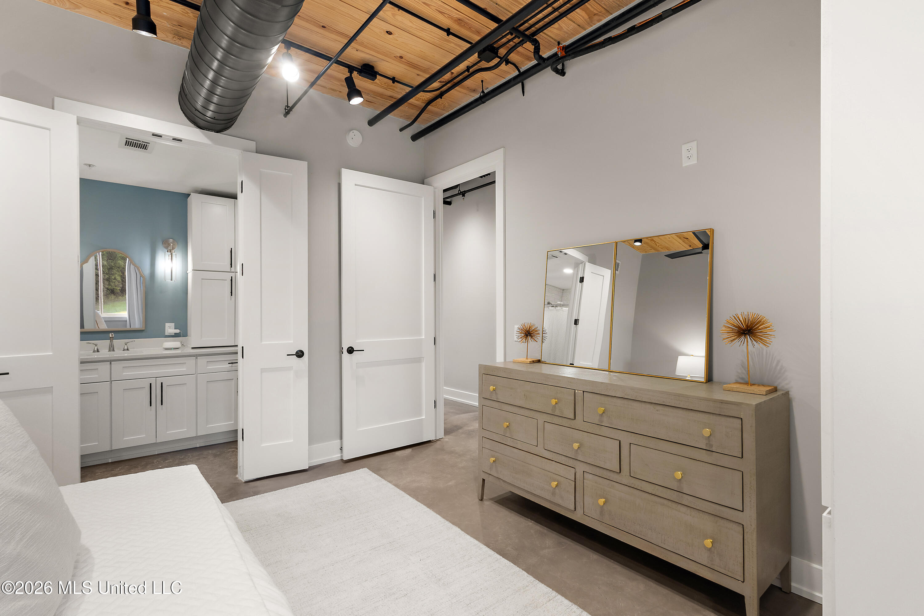 145 Republic Street Property Photo 15