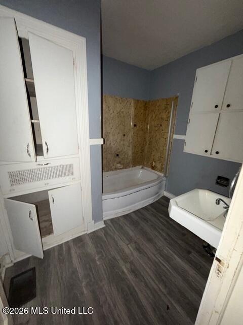 2161 W Mcdowell Road Property Photo 14