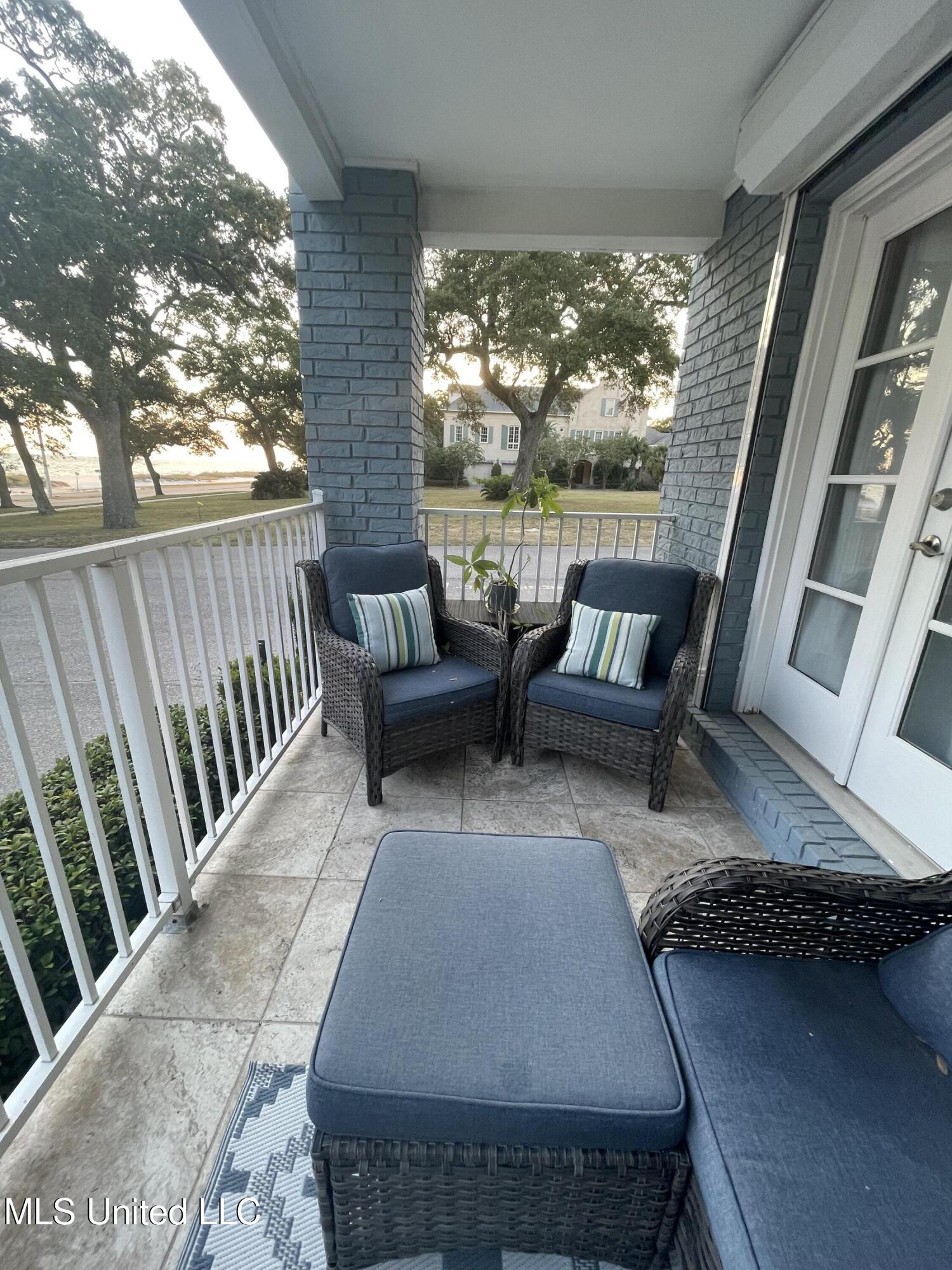 1282 Beach Boulevard Property Photo 3