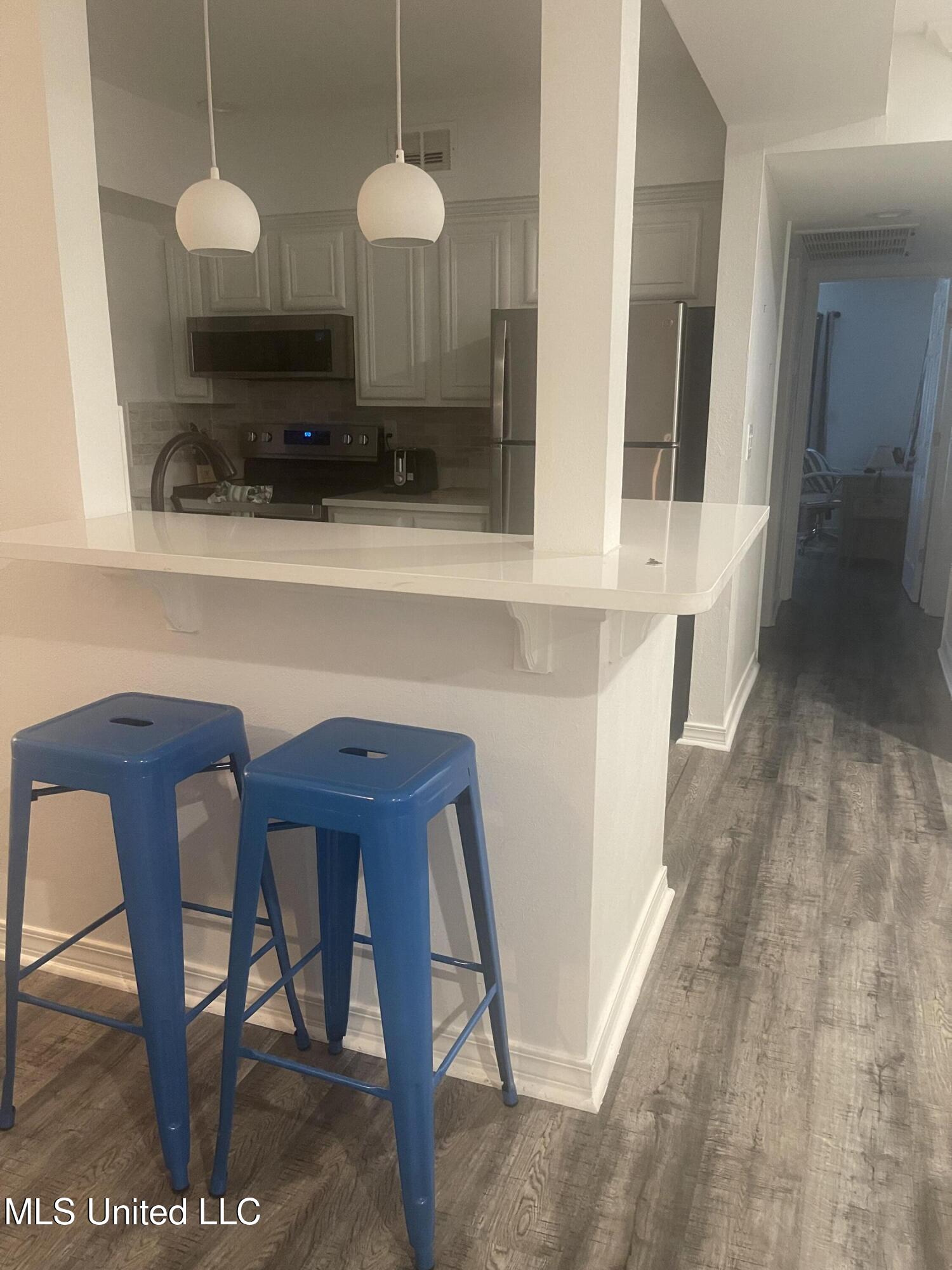 1282 Beach Boulevard Property Photo 6