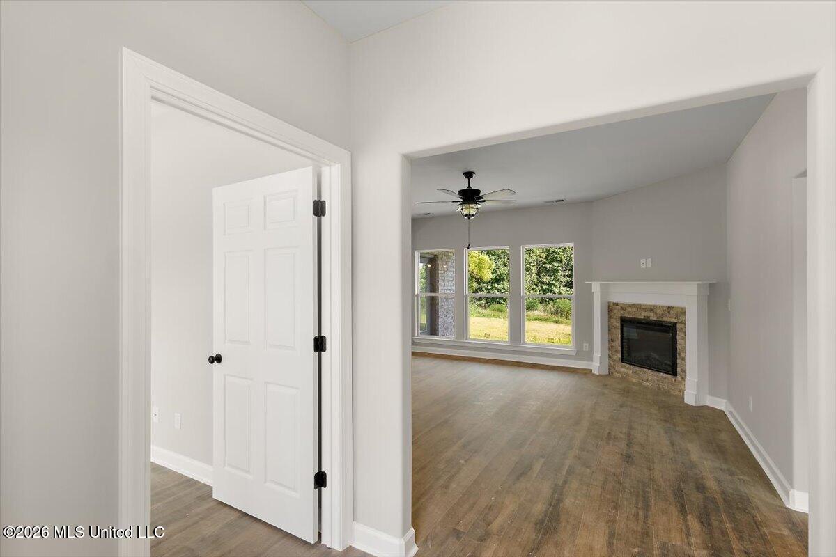 111 Carolina Circle Property Photo 6