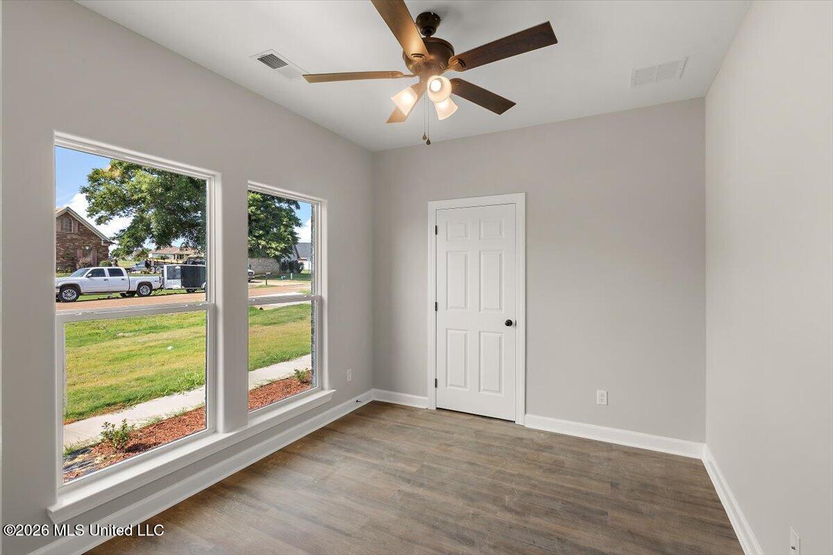 111 Carolina Circle Property Photo 7