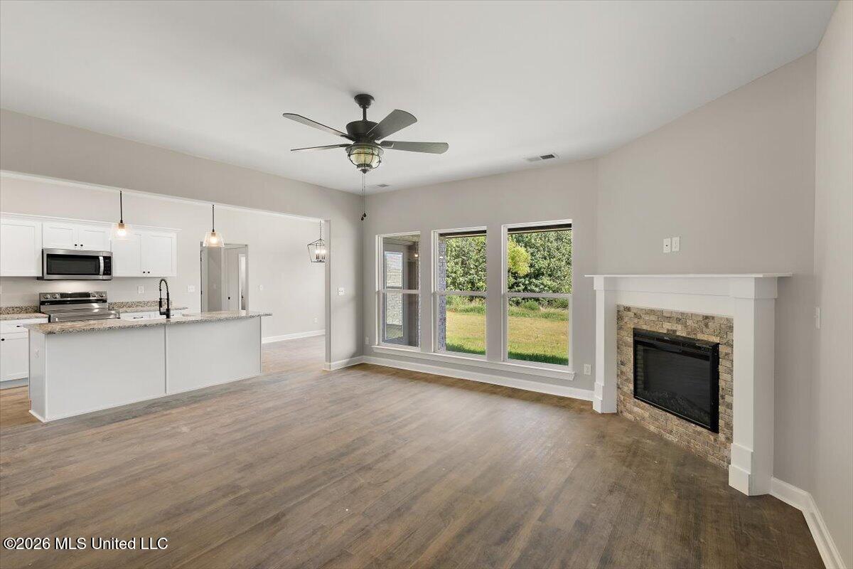 111 Carolina Circle Property Photo 8