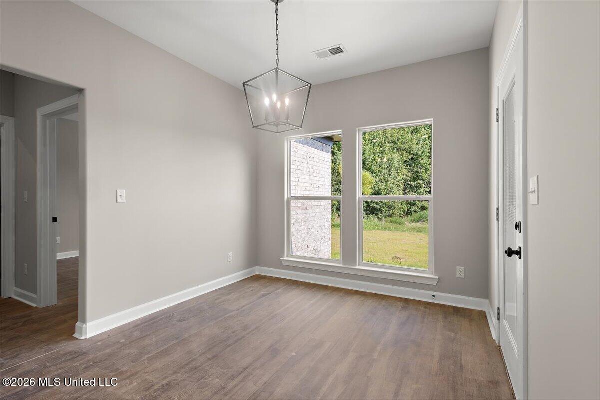 111 Carolina Circle Property Photo 12