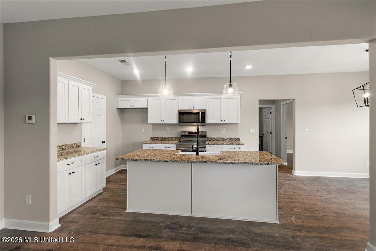 111 Carolina Circle Property Photo 13