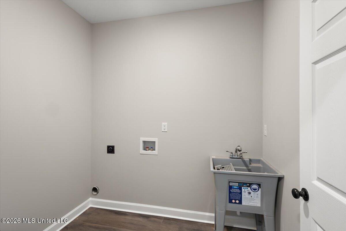 111 Carolina Circle Property Photo 27