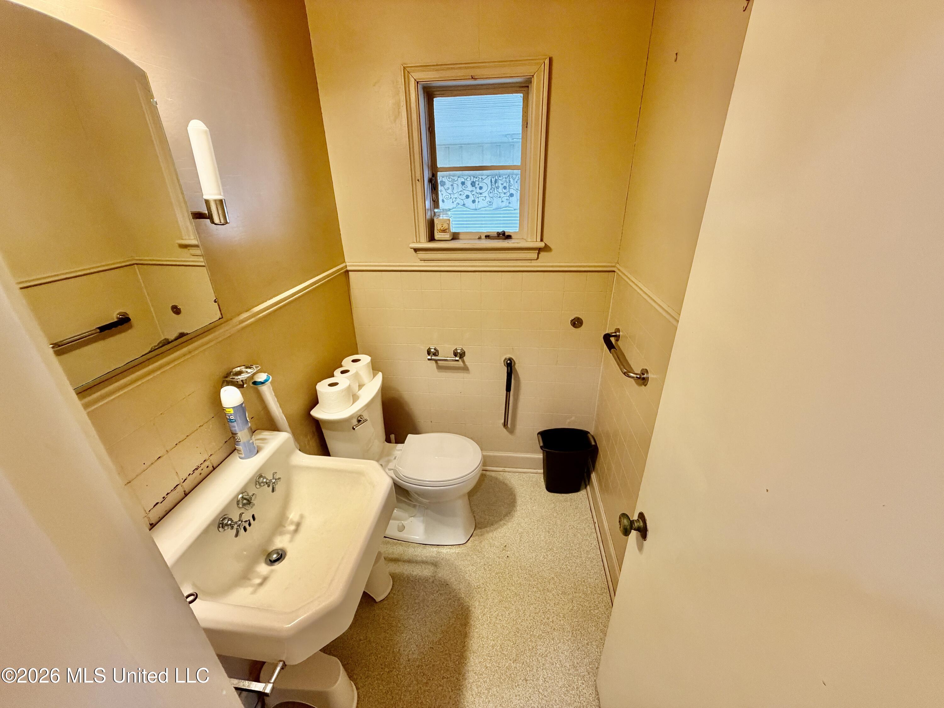 405 Preston Street Property Photo 7