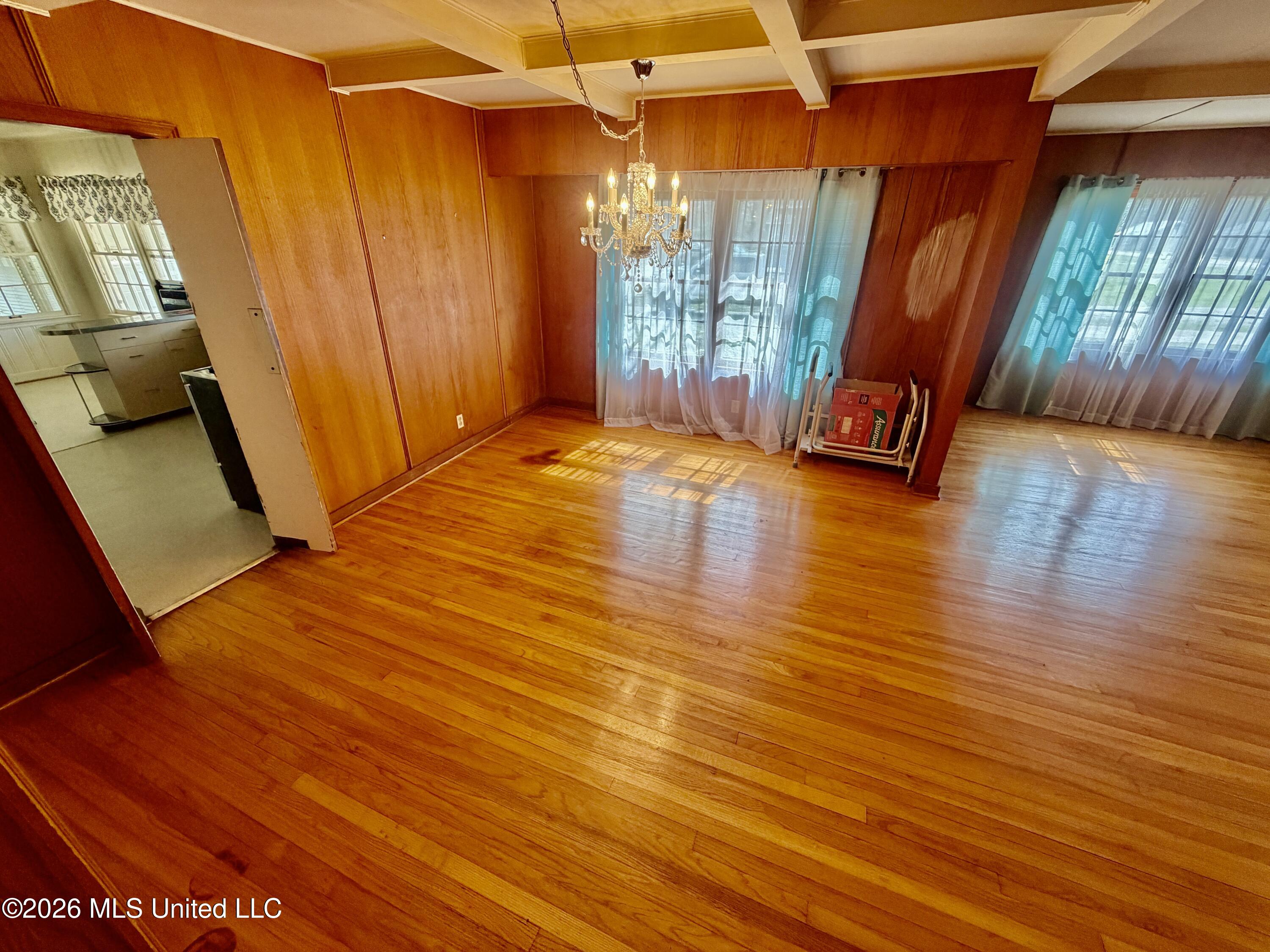 405 Preston Street Property Photo 10