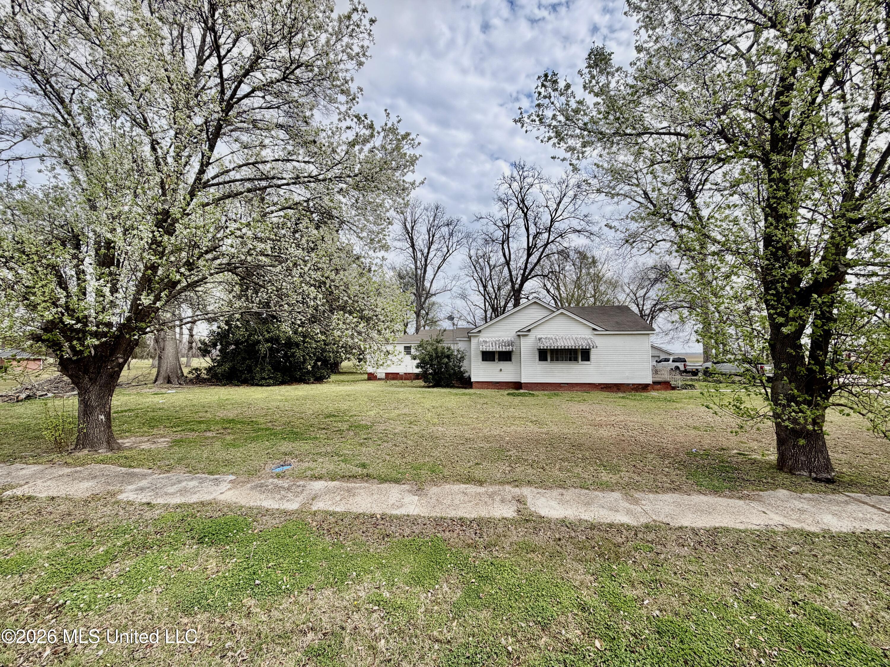 405 Preston Street Property Photo 23