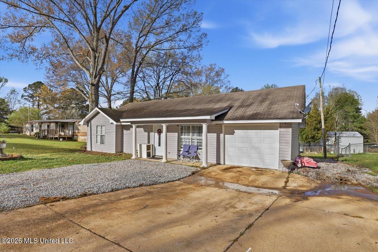 137 Short Street Property Photo 3