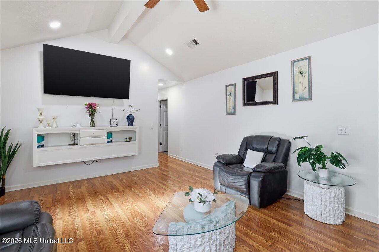 137 Short Street Property Photo 7