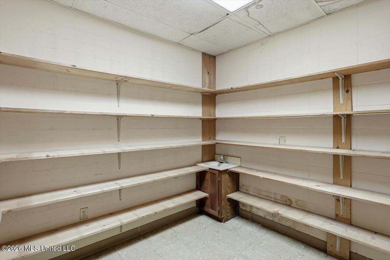 500 E Woodrow Wilson Avenue Property Photo 10