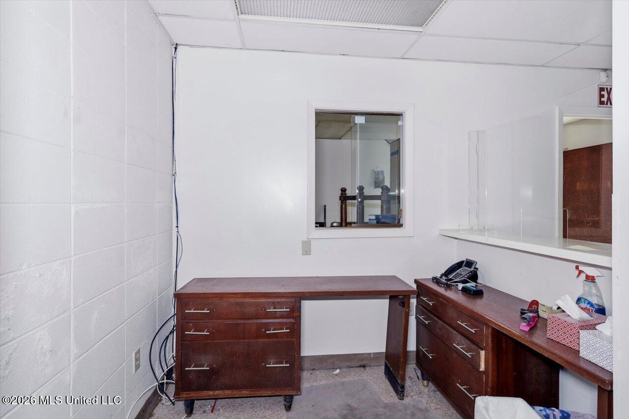 500 E Woodrow Wilson Avenue Property Photo 16