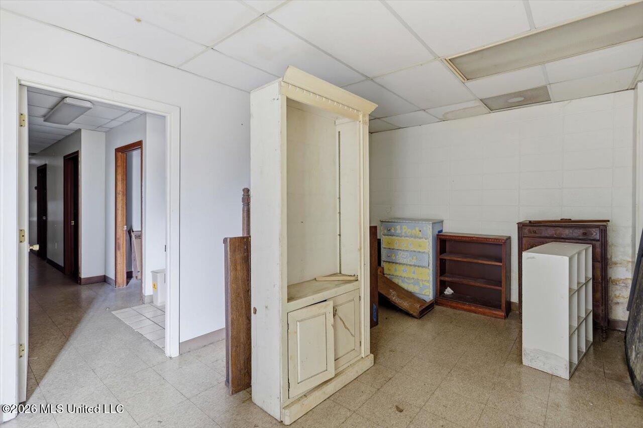 500 E Woodrow Wilson Avenue Property Photo 17