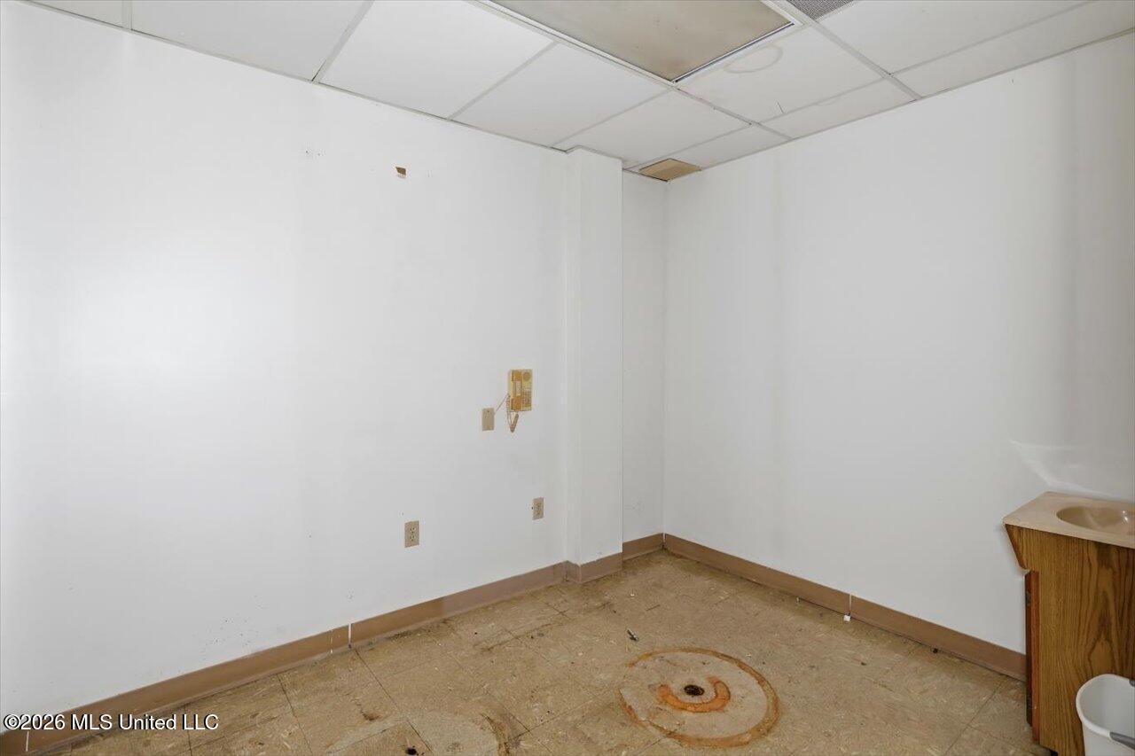 500 E Woodrow Wilson Avenue Property Photo 19