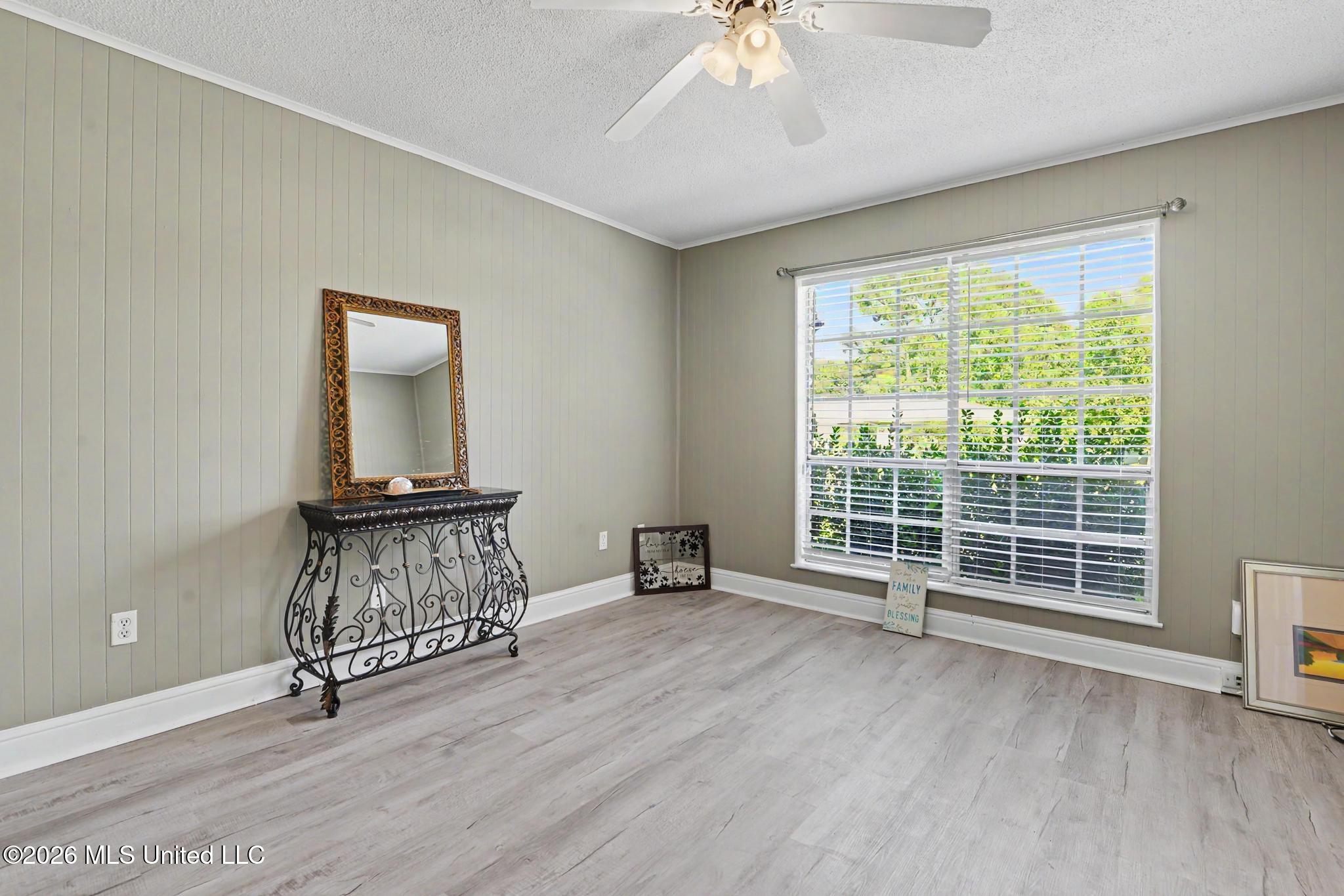1403 Churchill Drive Property Photo 2