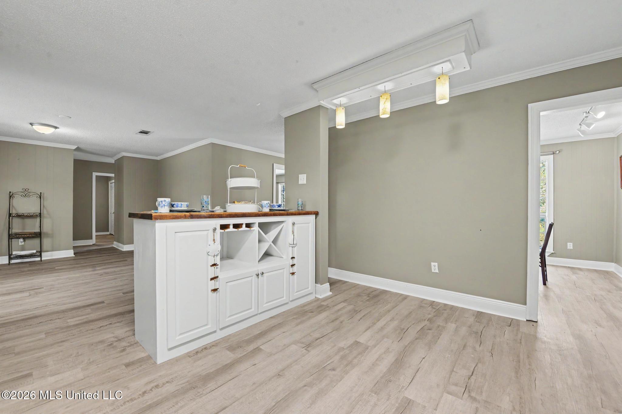 1403 Churchill Drive Property Photo 7
