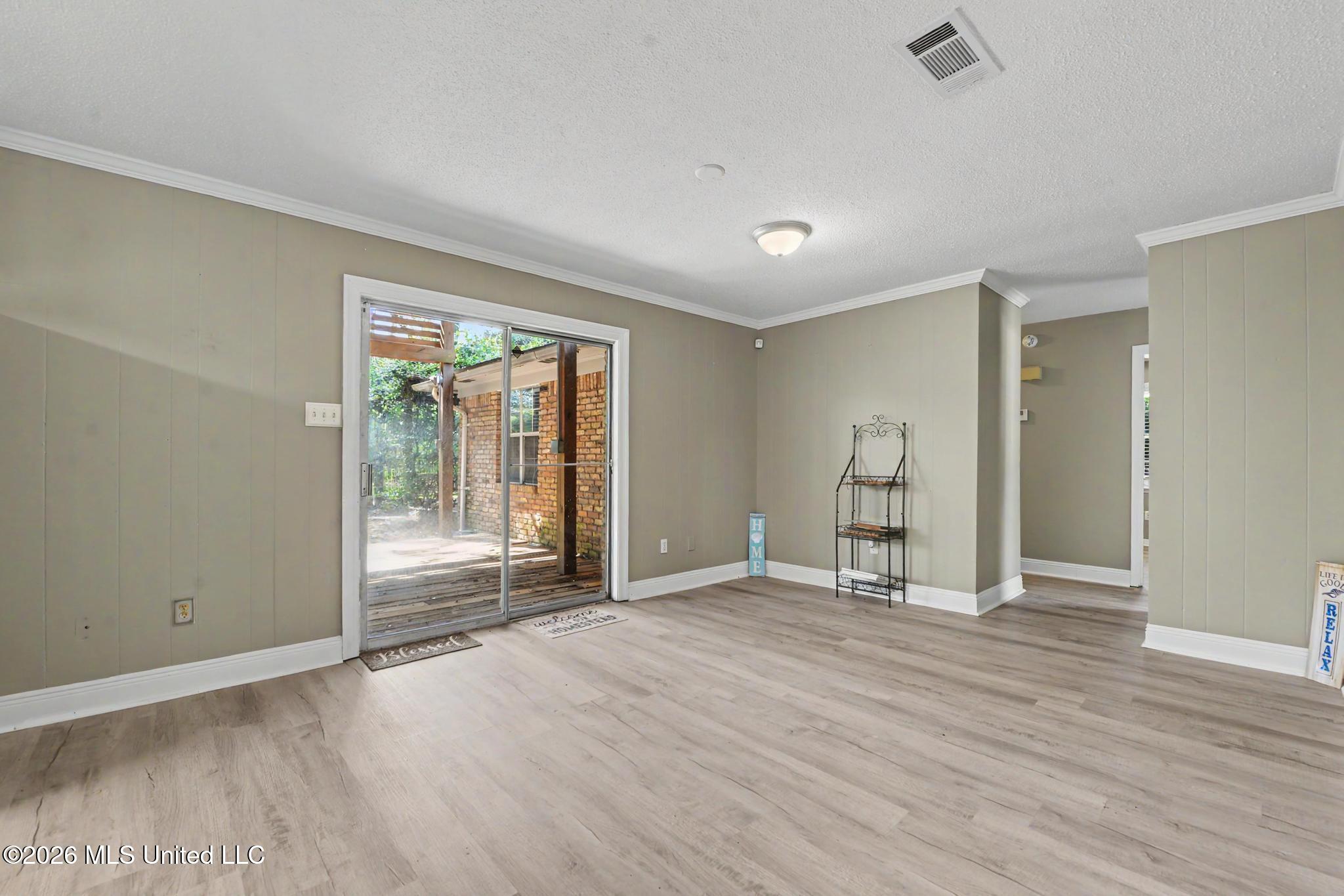 1403 Churchill Drive Property Photo 12