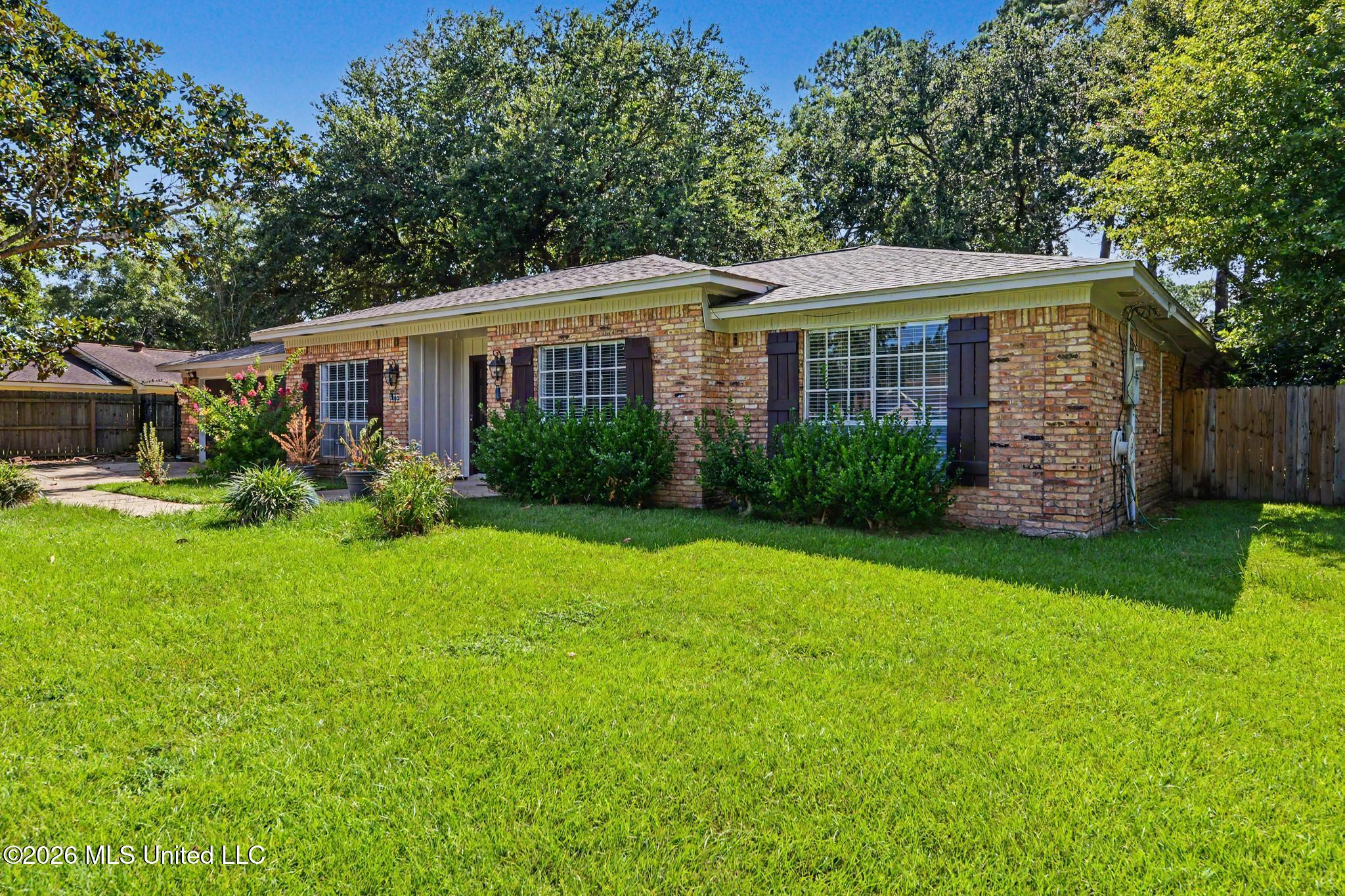 1403 Churchill Drive Property Photo 27