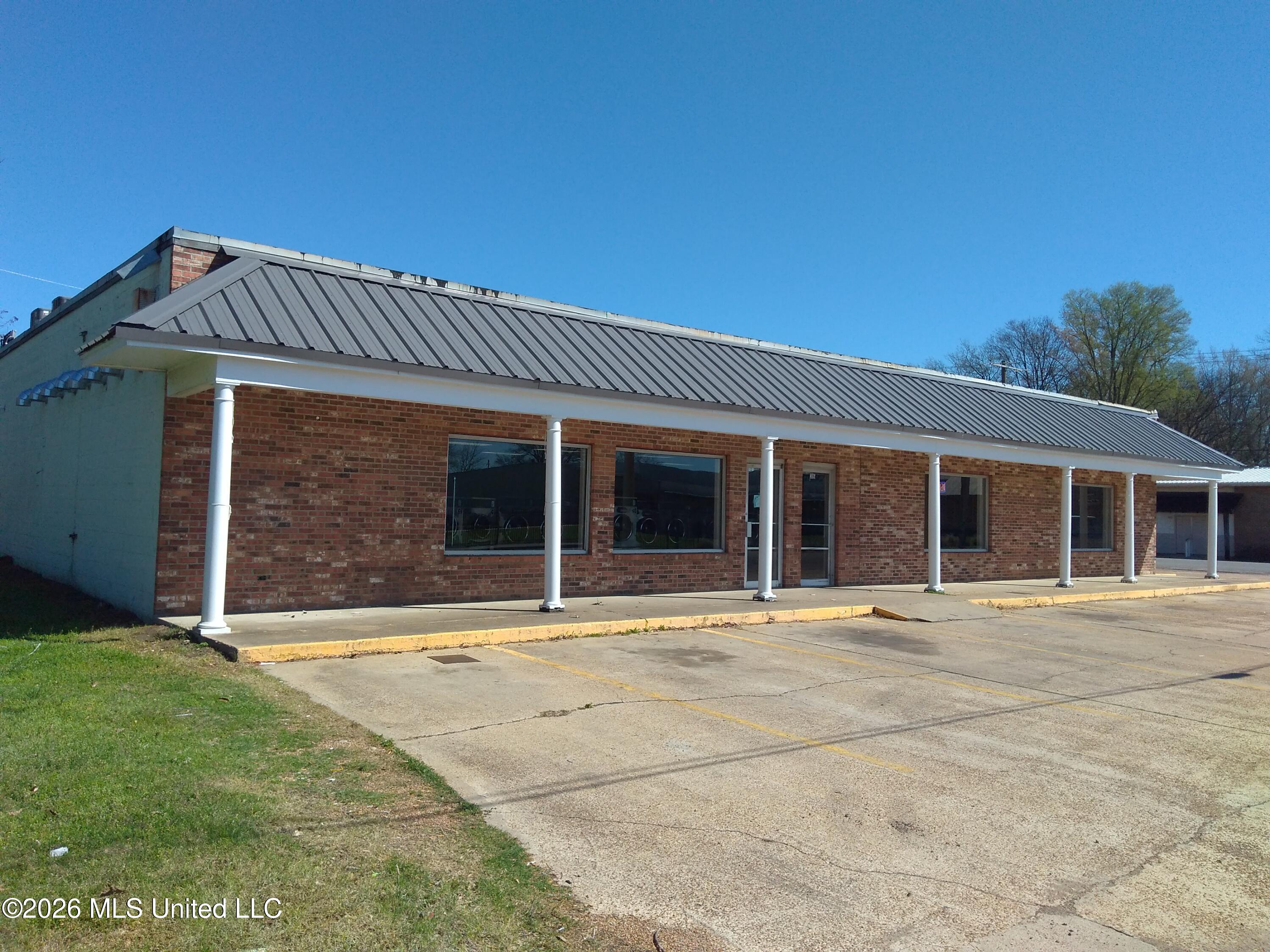 315 2nd Street Property Photo 2
