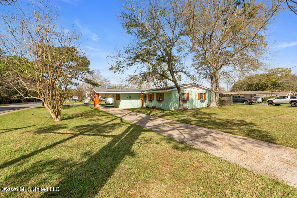 1903 Meadowbrook Street Property Photo 13
