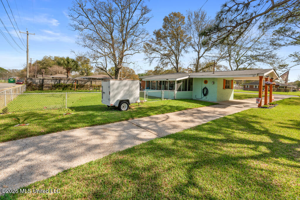 1903 Meadowbrook Street Property Photo 15