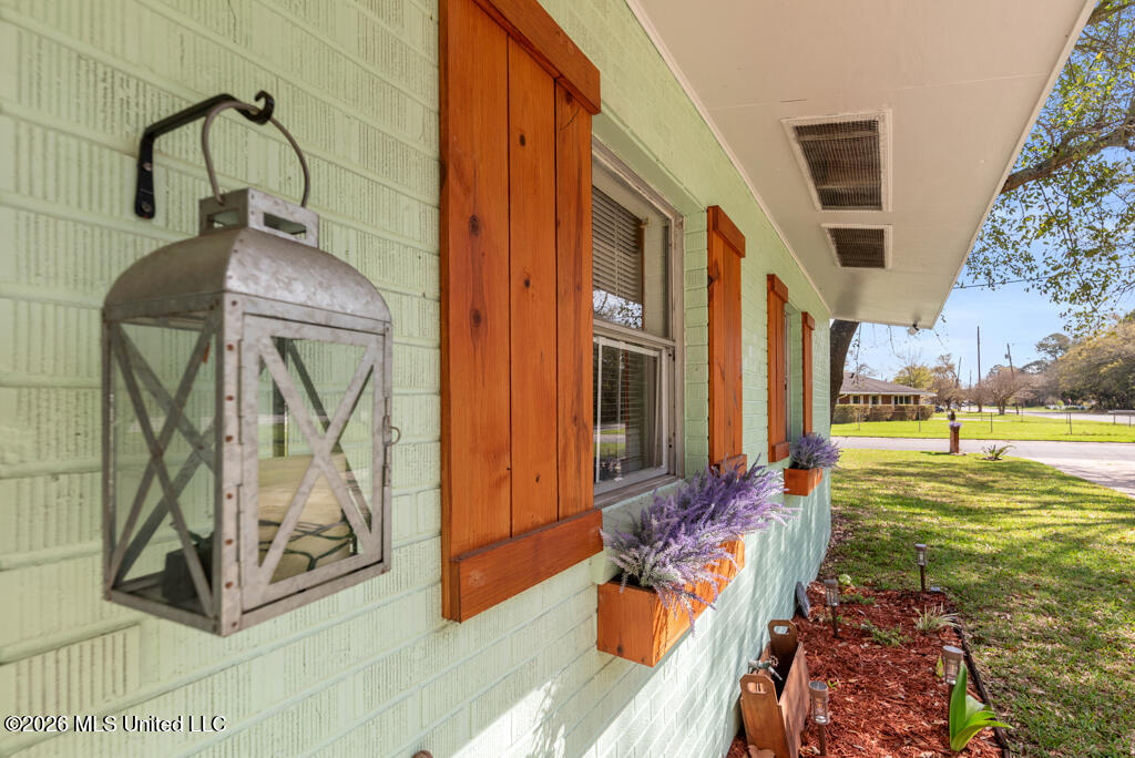 1903 Meadowbrook Street Property Photo 20
