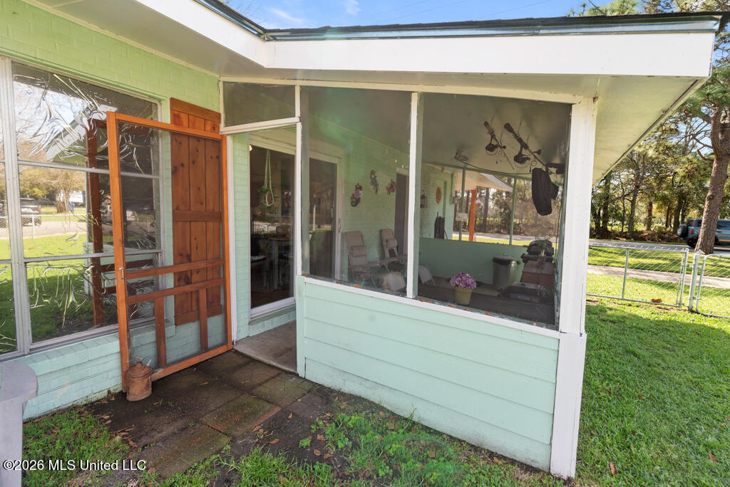 1903 Meadowbrook Street Property Photo 34