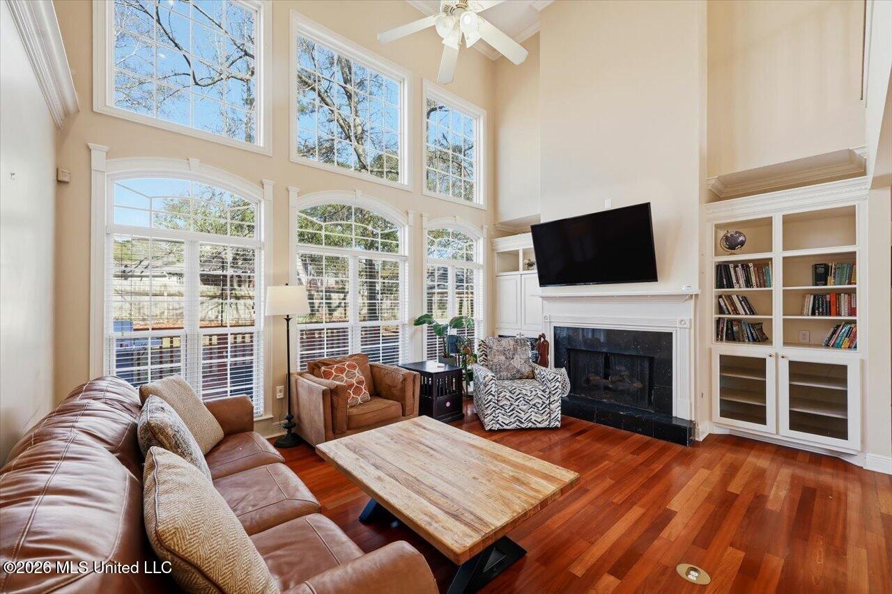 104 Merlot Cove Property Photo 4