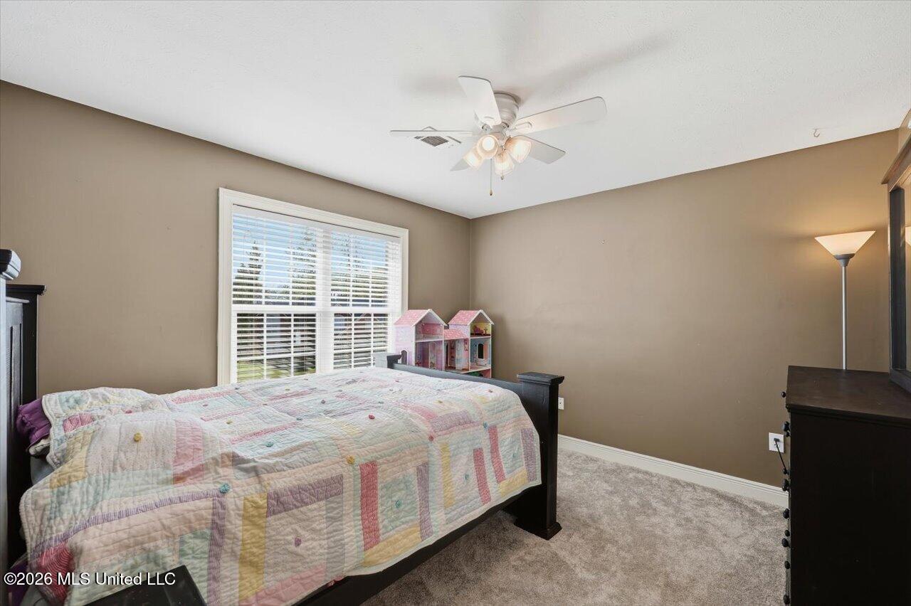 104 Merlot Cove Property Photo 27